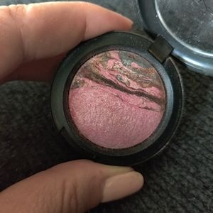 NEW MAC Cosmetics Mineralize Eyeshadow: Pink Split. Rare Limited Edition